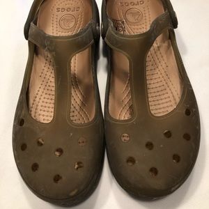 Women’s croc sandles